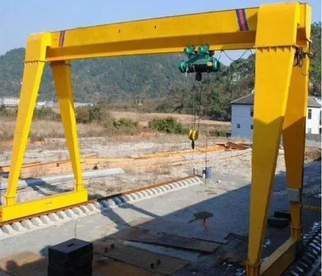 16ton Aフレームの具体的な版を持ち上げるためのMDの電気起重機が付いている持ち上がるガントリー クレーン